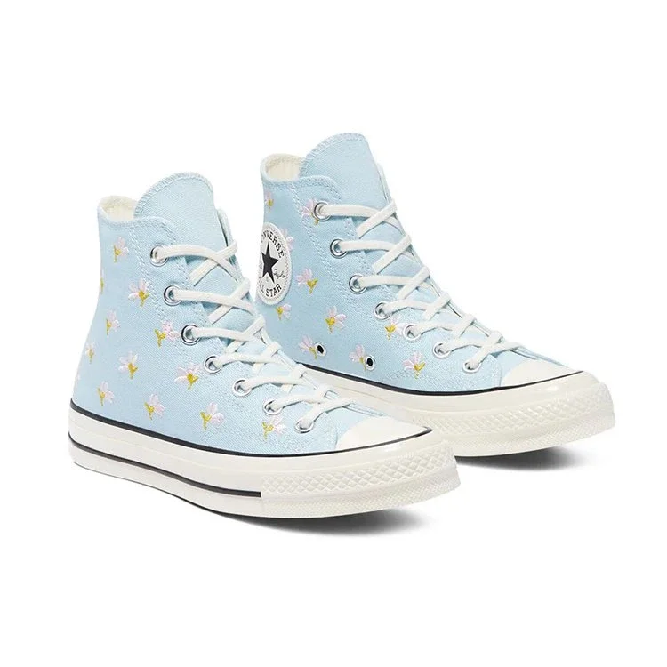 Chuck 70 High “Nakışlı Çiçek Desenli – Chambray Mavisi” Chuck 70 High “Nakışlı Çiçek Desenli – Chambray Mavisi”