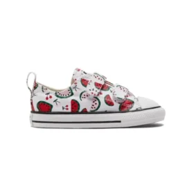 Chuck Taylor All Star 2V “Beyaz Kırmızı Yeşil”
